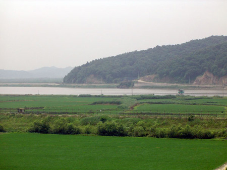 2004 Korea DMZ 01_JPG