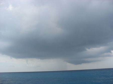 Honduras Utila - 03 - Rain Storm_JPG